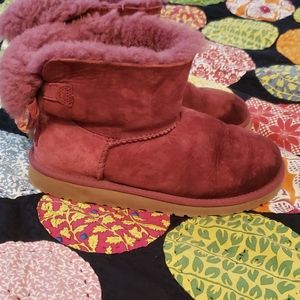 Uggs size 4